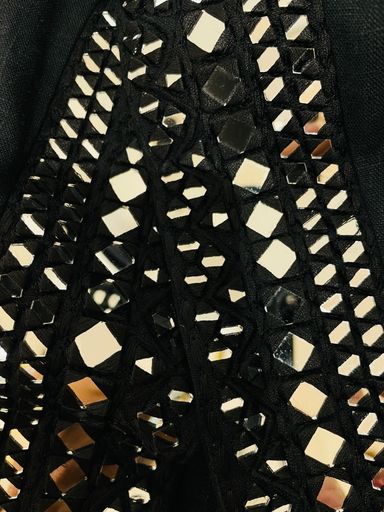 Black Mirror Linen Set