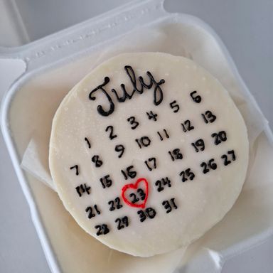4 Inch Bento Cakes (Minimalist)