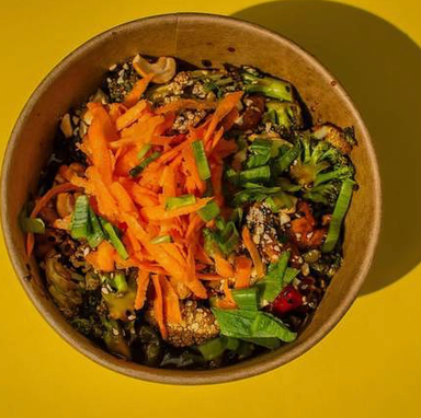 Av. Thai Deluxe