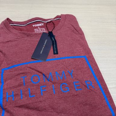 TOMMY HILFIGER T- SHIRT - 32