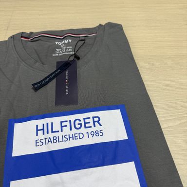 TOMMY HILFIGER T- SHIRT - 45