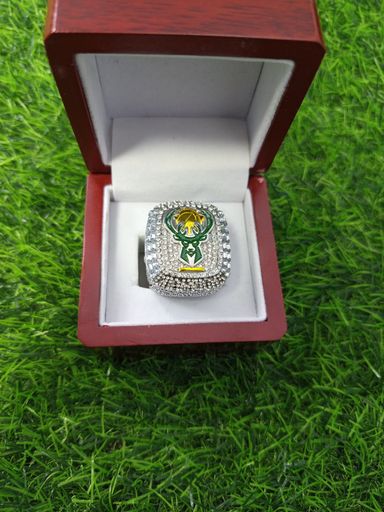 Milwaukee Bucks NBA Championship Ring 