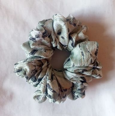 🌷 Floral Scrunchies – Your Hair’s Favorite Bouquet 🌷