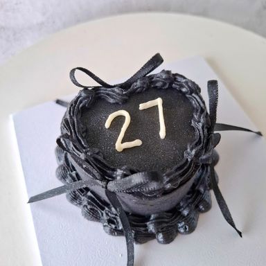 4 Inch Heart Cakes 