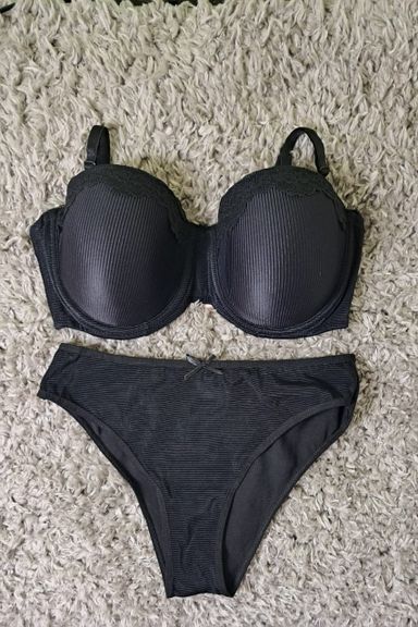 Ensemble Noir Lora Garden 