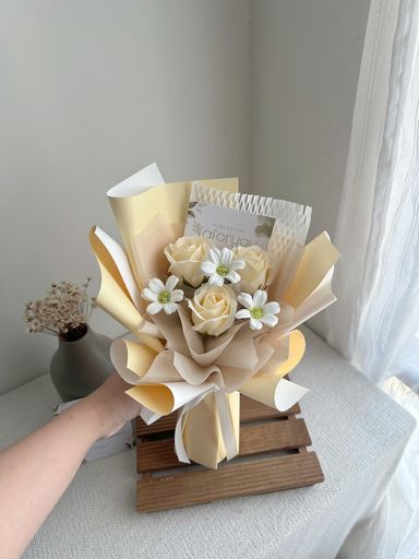 3 Stalk Small Soap Rose Chamomile Bouquet 