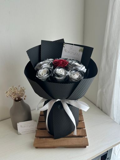 9 Stalk Soap Rose Bouquet (Dimensional Embossing Paper) 