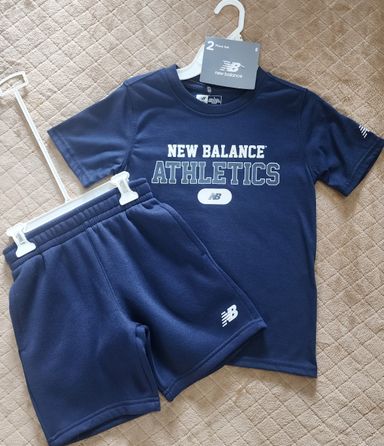 New Balance Boys size 8 2 piece set