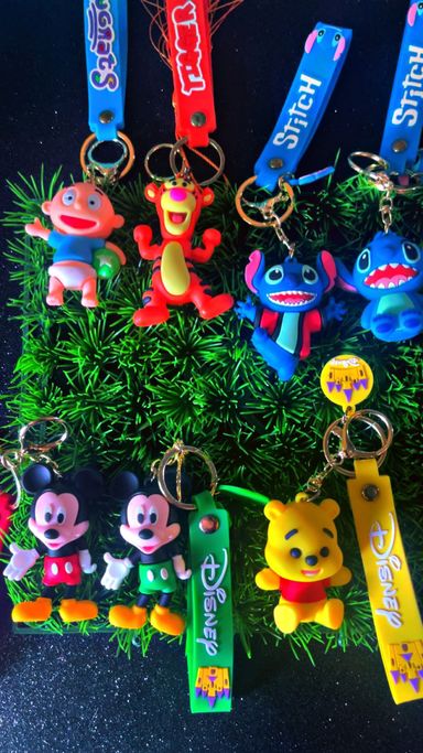 MOM-ments Characters