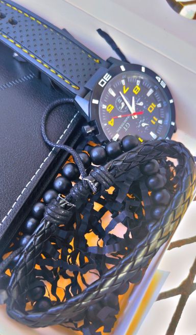 MOM-ments Men Essentials 😎🛍️🛒⌚️