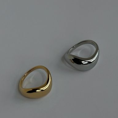 Curve Band Gold