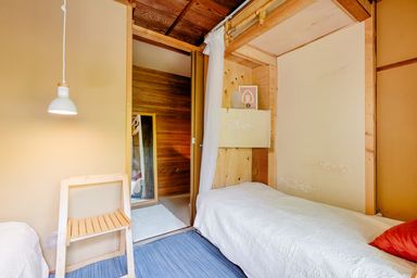 Apartment in Almaty | 2 guests • 1 bedroom • 1 bed • 1 bath ｜# ID (公寓模板)