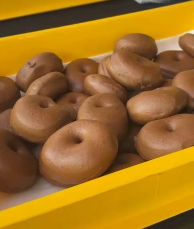 DONUT EIRA AZIERAA 🇲🇾