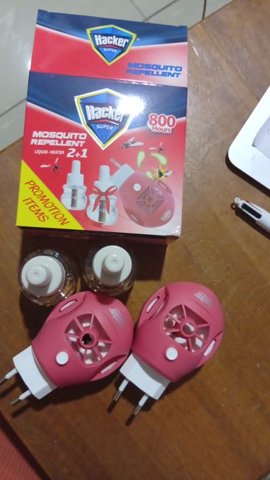 Diffuseur + Répulsif anti-moustiques 2 pour 1.**La LIVRAISON est gratuite sur Abidjan à partir d'une commande à 15000fcfa** 