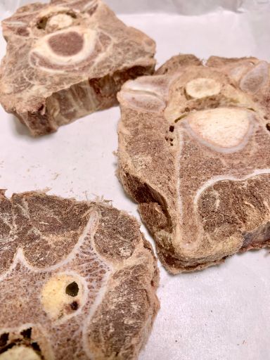 凍乾原片澳洲鹿頸 Freeze-dried deer neck