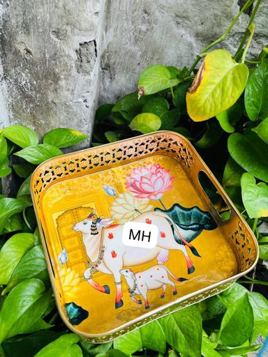 Metal pichwai tray