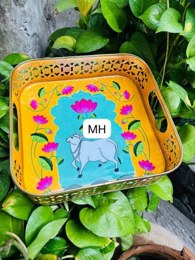 Metal pichwai tray