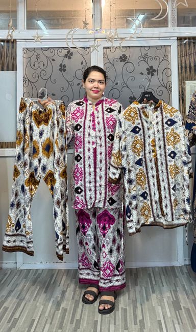 Local Dress 2925