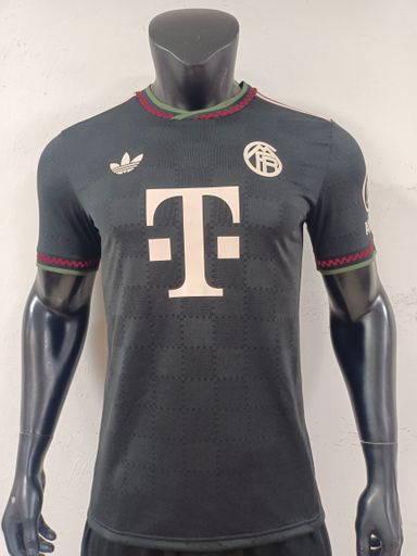 FC Bayern 2025/26 Third shirt (Black / Red / Green)