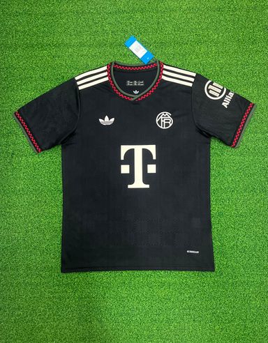 FC Bayern 2025/26 Third shirt (Black / Red / Green)