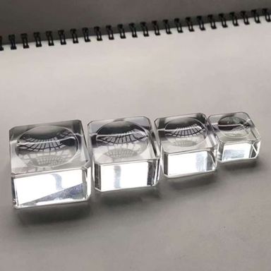 CLEAR GLASS CRYSTAL STAND BALL 