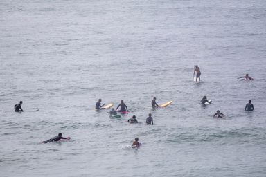 Surf Lessons For Beginners 