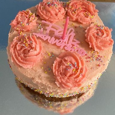 Vanilla Double Layer Cake - Serves 5