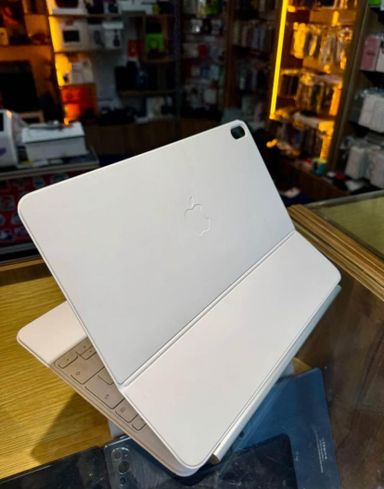 ✨ Clavier Magique avec Trackpad pour iPad Pro/Air 13”