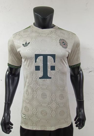FC Bayern 2025/26 Oktoberfest shirt (Off-white / Green)