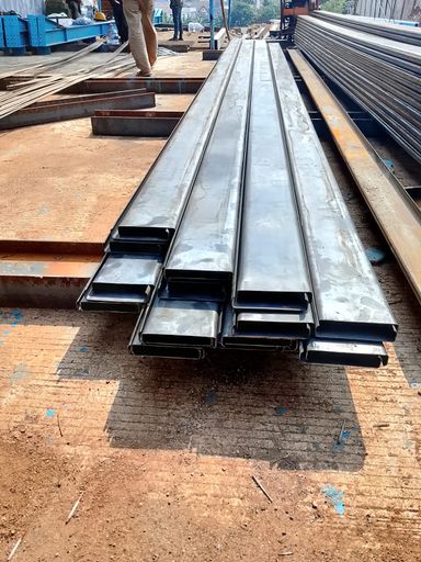 CNP 150 x 35 x 10 x 1.8mm (Kaki pendek) (140x30x10x6m)