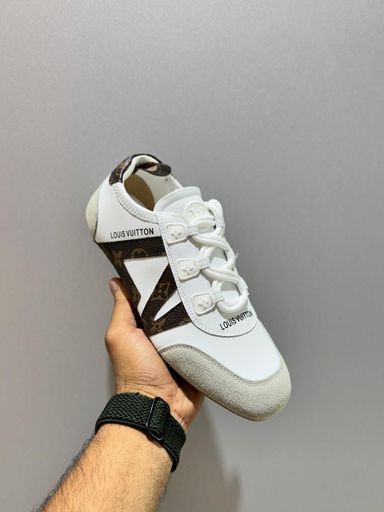 LV - White