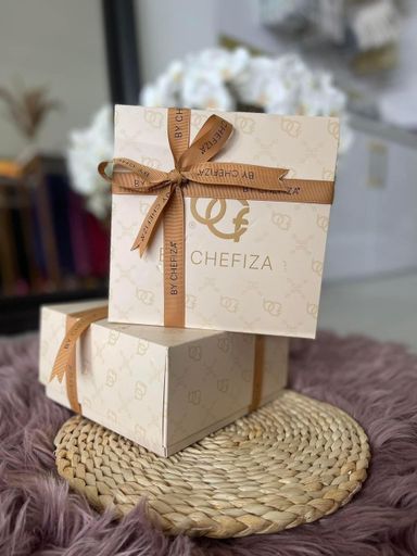 GIFT BOX WITH RIBBON BYCHEFIZA