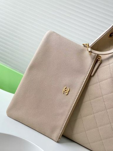 Chanel 25