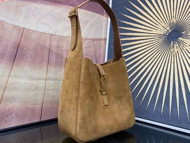 Le 5 à 7 Suede