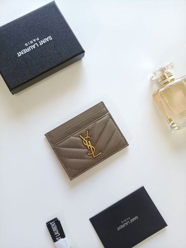 YSL Tarjetero de cordero