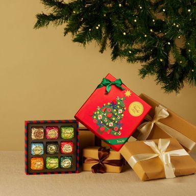 2025 XMAS GIFTBOX ALICE RED CHOCOVIAR CHOCOLATES