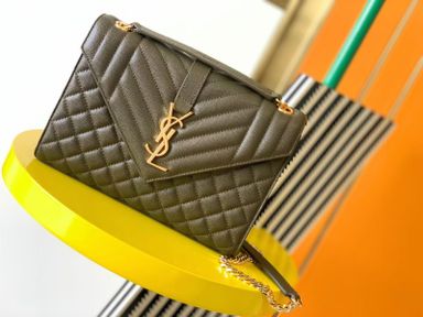 Envelope Shoulder Bag Medium