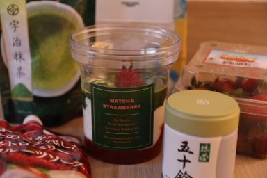 Matcha Strawberry Pudding