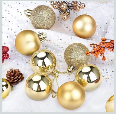 Christmas Tree Gold Baubles