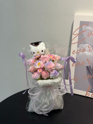 Graduation Kitty Soap Flower Transparent Bouquet