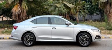 Skoda Octavia | Petrol | Delhi | 2021