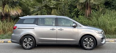 Kia Carnival | Diesel | Delhi | 2020