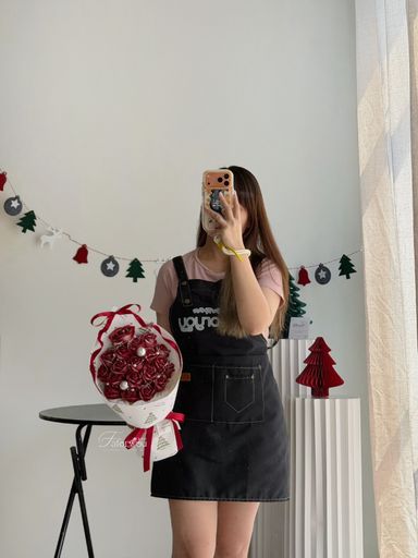 19 Stalk Christmas Tree Bouquet 