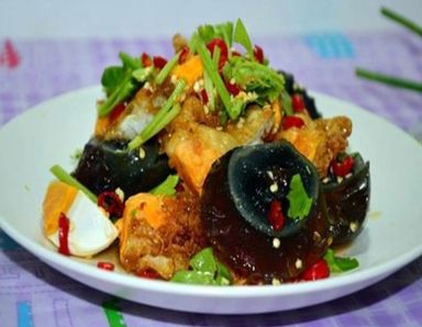 Spicy salad with mix egg