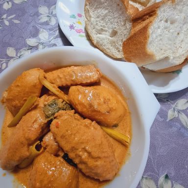 Curry Chicken with Potatoes