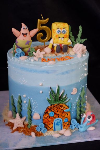 3D FONDANT FIGURINE CAKE