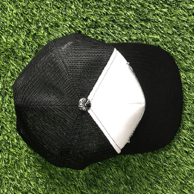 CH FLAT PEAK BLACK AND WHITE