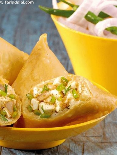 Paneer samosa 