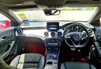 MERCEDES CLA180