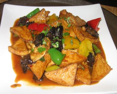 Deep Fried Tofu with Black Fungus (Chicken Pieces)  家常豆腐
